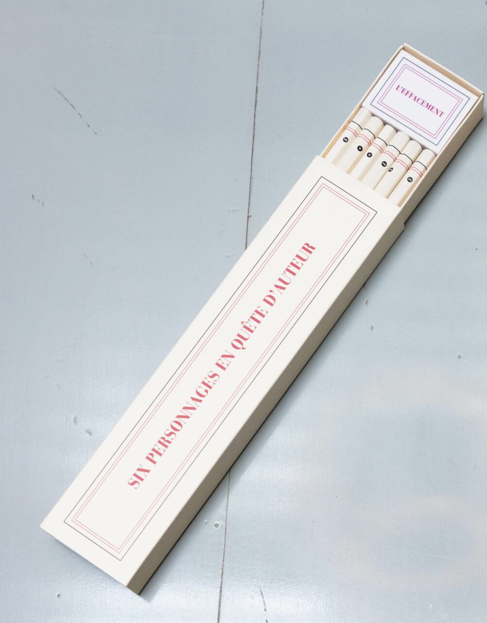 3260100032838_3_six personnages